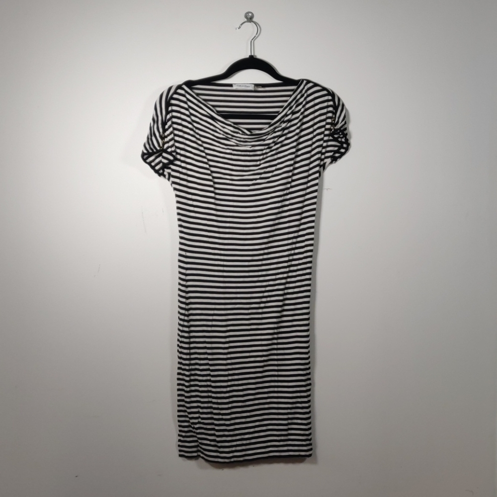 0028 Calvin Klein black and white stripes dress